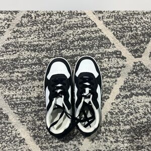 Dream Pairs Black and White Women's Sneakers
